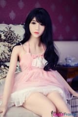 Mei en robe lolita rose 153cm