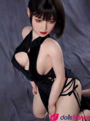 Poupée sexuelle chinoise en silicone Olivia 165cm bonnet F Zelex