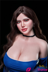 Céline Love doll silicone aux formes généreuses et sexy 162cm IronTech 