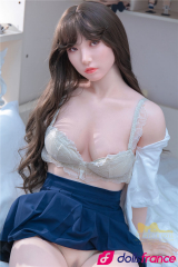 Sex doll en silicone Yuki vierge asiatique 168cm IronTech