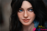Sexdoll silicone Ivy brune sensuelle aux yeux bleus 152cm IronTech