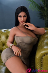 Kim sex doll de charme brune et ronde 157cm 6YE Premium