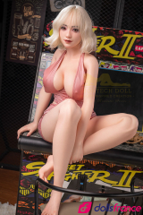 Sylvia adorable sex doll bimbo blonde en silicone 165cm IronTech