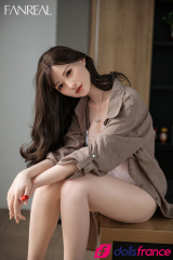 Josie élégante sexdoll en silicone chinoise 162cm bonnet C FanReal