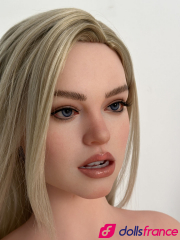 Hilary sexdoll silicone bombe sexuelle en string rouge 172cm E-cup Zelex SLE