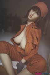 Malya en ouvrière de chantier sexy 170cm
