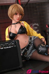 Avery petite bombe sexuelle Sexdoll blonde 153cm F-cup SEDoll