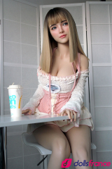 Sex doll silicone Annika la jeune fille coquette aux yeux bleus 161cm Bonnet E SEdoll