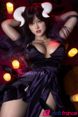Poupée sexuelle en silicone Chloe la beautée gothique 160cm E-cup FunWestDoll