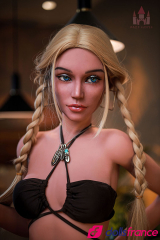 Kryssi sexdoll blonde nordique aux yeux bleus en STOCK EU 170cm bonnet B Dolls Castle