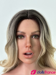 Célia la love doll silicone blonde milf à gros cul 165cm D-cup Zelex SLE