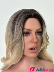 Célia la love doll silicone blonde milf à gros cul 165cm D-cup Zelex SLE