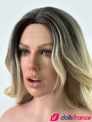 Célia la love doll silicone blonde milf à gros cul 165cm D-cup Zelex SLE