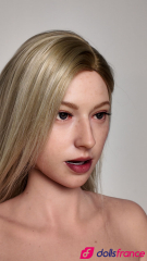 Evelina sex doll en silicone blonde timide 175cm Zelex