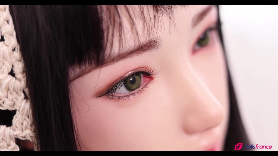 Jia la belle asiatique pure aux yeux verts 158cm bonnet B FanReal