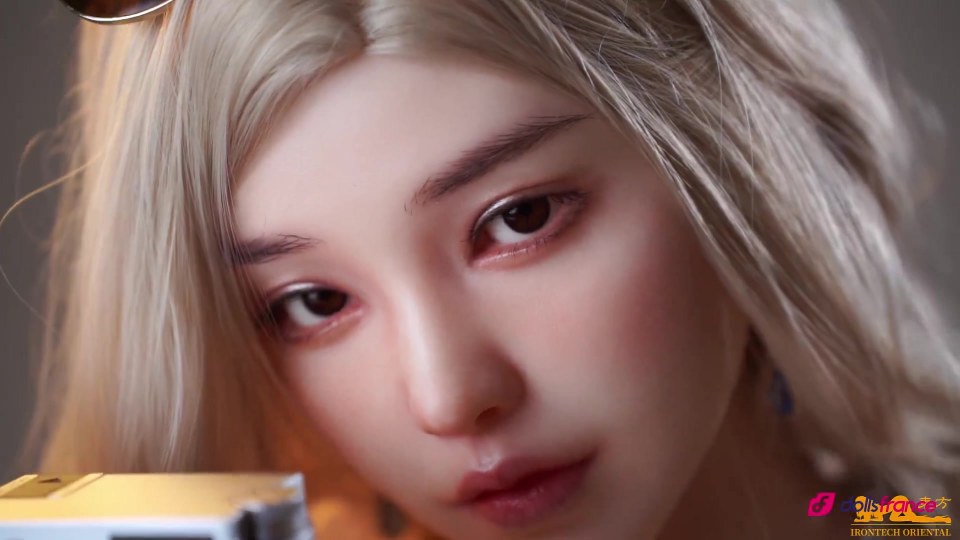 Sexdoll d'amour en silicone Eileen la bonne touriste asiatique T158cm Oriental Series IronTech