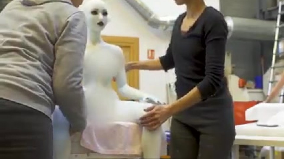 Avoir des rapports sexuels avec une poupée sexuelle Konbini